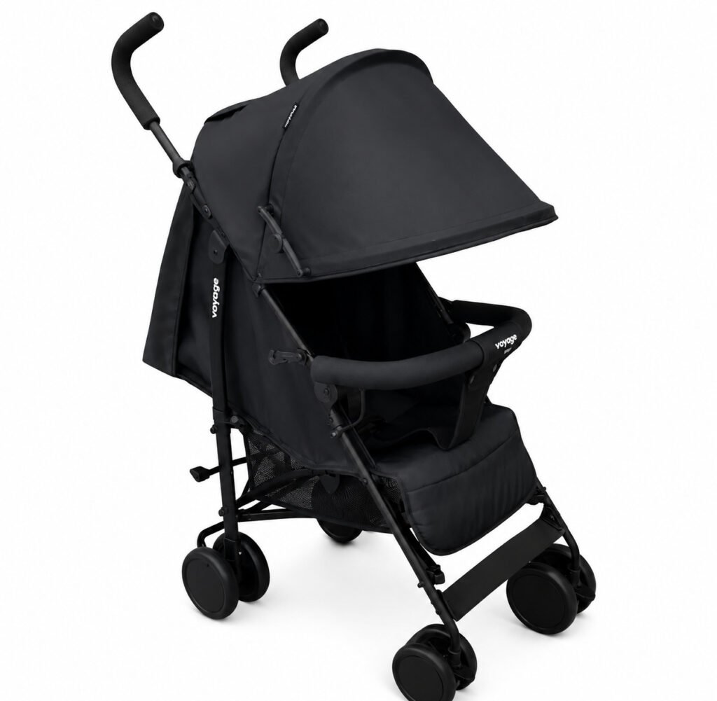 Carrinho de bebê guarda-chuva Voyage Park preto compacto e leve para passeios diários.
