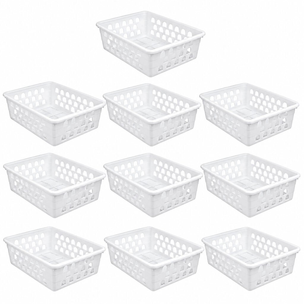 Kit com 10 cestos organizadores pequenos para organizar roupas, fraldas e acessórios do bebê.